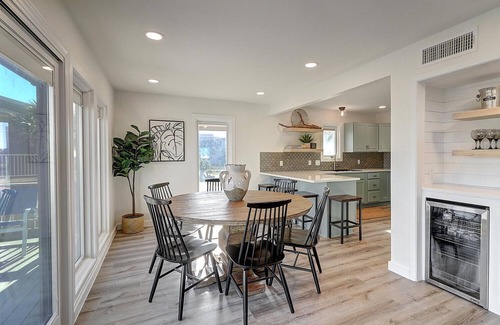 Port Aransas Casa | Stunning Beach View! Boardwalk Access to the Beach! Community Pool & Hot Tub!