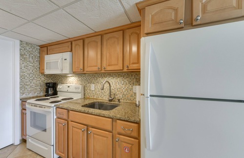 Wildwood Crest Condominio | Stunning Beachfront Condo w/ Panoramic Ocean View