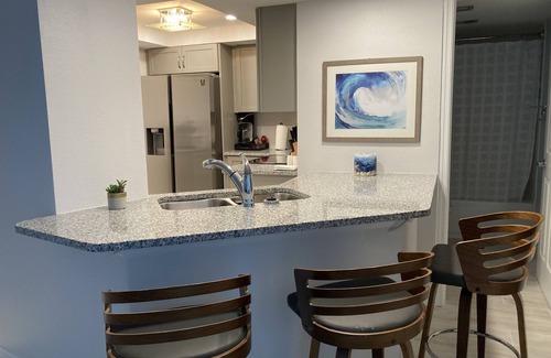 Daytona Beach Shores Condominio | Stunning Beachfront Condo with 360° Ocean Views, Beach Access, Pool & Hot Tub