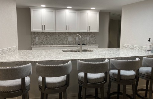 Daytona Beach Shores Condominio | Stunning Beachfront Condo with 360° Ocean Views, Beach Access, Pool & Hot Tub