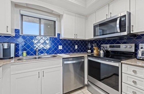 St. Pete Beach Condominio | POOL OPEN! Caprice · Stunning beachfront views on St. Pete Beach