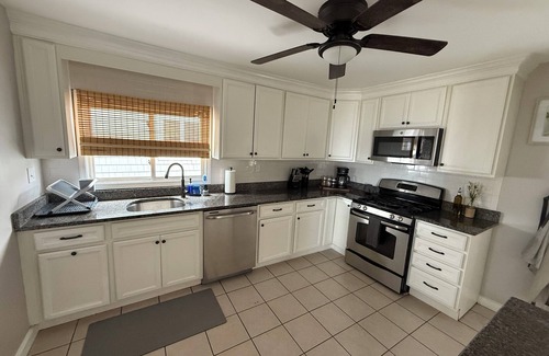 Quincy Casa | Stunning Beachfront 3BR, Ocean/City Views, Near Boston, Free Parking