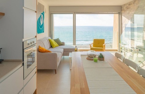Nahariya Apartamento | Stunning Beachfront Apartment With Epic Sea Views