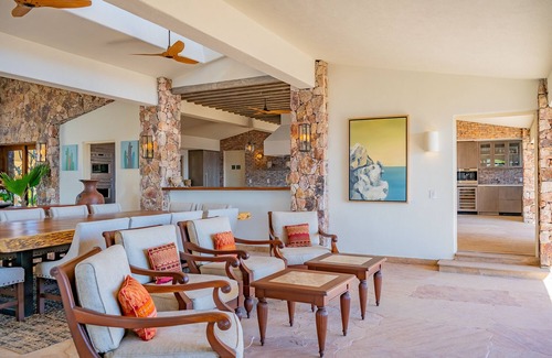 Cabo San Lucas Villa | Villa Cielito - Propiedad frente al mar en la bahía de Chilano, 7 dormitorios