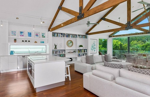 Casuarina Casa | Stunning Beachfront On She-oak