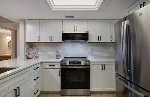 Sanibel Casa | Stunning Beachfront Residence at The Sanibel Inn- Resort Amenities Included!