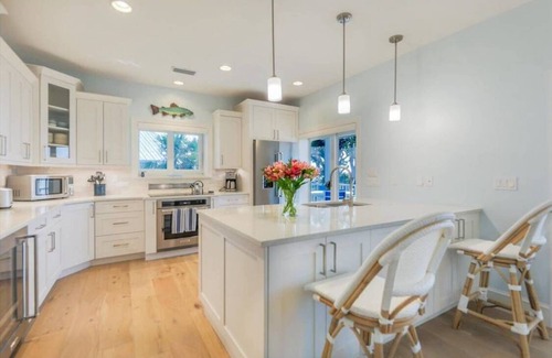 Sanibel Casa | Stunning Beachfront Villa with Heated Pool
