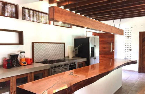 Zona Hotelera Villa | CASA DUNIA, Villa privada frente al mar en Rancho San Eric en la playa de Tulum