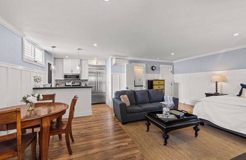 Coronado Casa | Stunning Beachside Living at 868 J Ave, Coronado For Rent