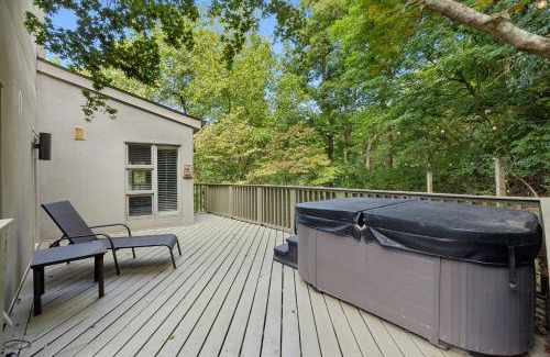 Bellevue Casa | Stunning Belle Meade Mansion with Luxury Amenities and Hot Tub, Great Summer Rates