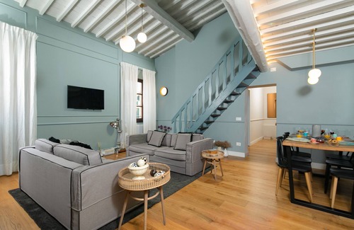 San Lorenzo Apartamento | STUNNING BLUE FLORENCE