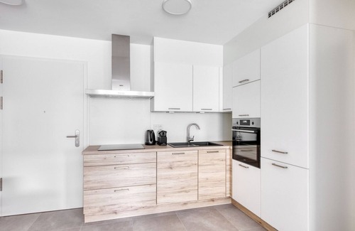 Bonnevoie Apartamento | Stunning Bonnevoie 1BR w/ Balcony & Elevator, by Blueground