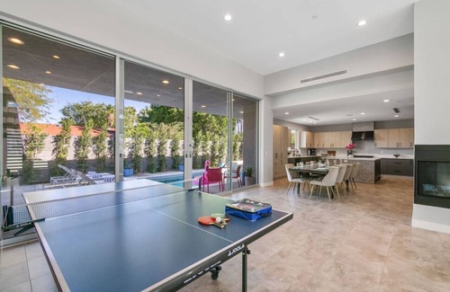 Sunrise Vista Chino Casa | Stunning Brand New Home Modern Vibe, Pool and Spa