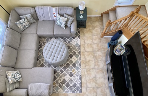 Port Albert Cabaña | Stunning Cape Cod Style Cottage, Huron County