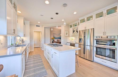 La Costa Casa | Stunning Carlsbad Home with Patio and Private Hot Tub!