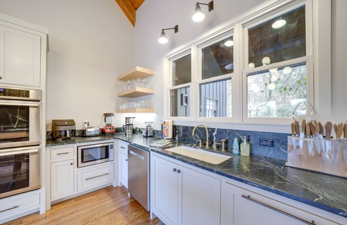 Cashiers Casa | Stunning Cashiers Vacation Home w/ Mountain Views!