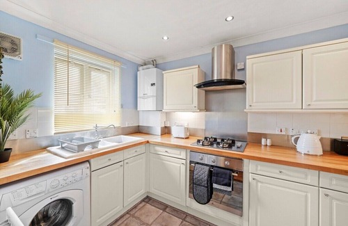 Bishop's Casa | Stunning Central London 2 Bed Parking +Garden