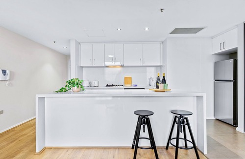 St. Leonards Apartamento | Stunning City and Water View Apartment
