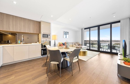 Mascot Apartamento | Stunning City Views | Spacious 3BR Apt | Mascot