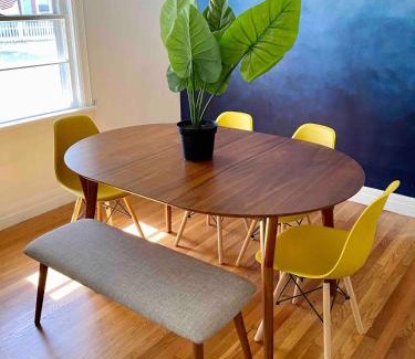 Thunderbolt Casa | Stunning Coastal Charmer Near Downtown and Beach