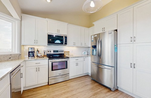 Holden Beach Casa | Stunning coastal home with ocean views and close to beach access