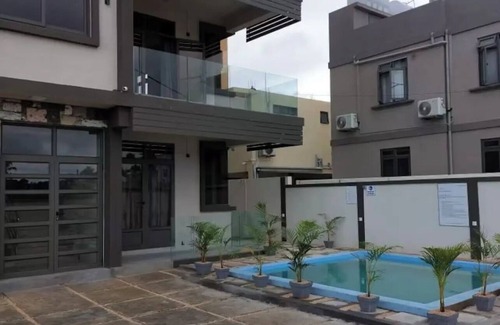 Flic-en-Flac Apartamento | Stunning condominium with a pool!