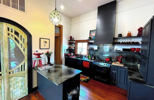 Bywater Casa | Stunning Converted Victorian Church: Garden, HotTub, 4-bedroom, WiFi, AC