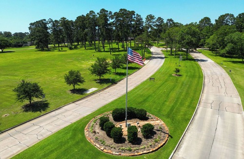 Montgomery Casa | Stunning CountryClub Lake Condo