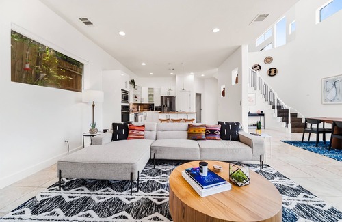 Apache Shores Casa | Stunning Design ~ Lakeside Retreat ~ Family Fun
