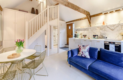 Piltdown Cabaña | 2 bedroom accommodation in Uckfield