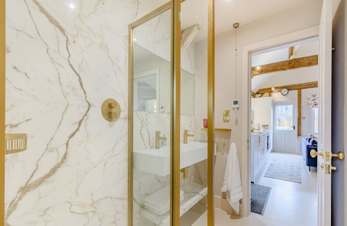 Piltdown Cabaña | 2 bedroom accommodation in Uckfield