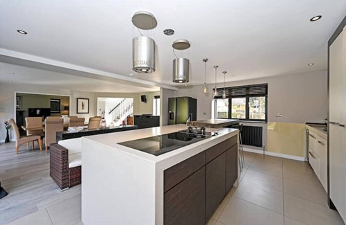 Southampton Casa | Stunning Detached House in Bassett