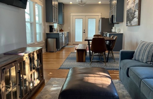 Southtown Casa | Stunning Downtown Lavaca home - Convention Center, Riverwalk & more - w/HotTub
