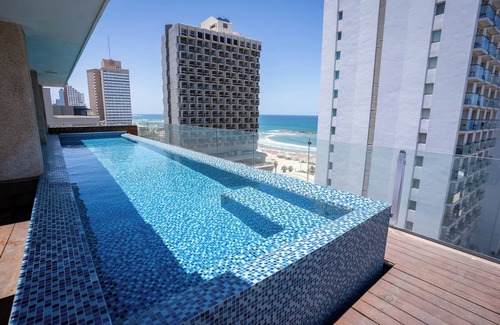 Tel Aviv Promenade Apartamento | Impresionante ático dúplex con piscina infinita en la azotea, estacionamiento, amplio espacio
