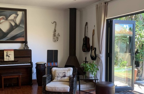 Parklands Casa | Impresionantes artistas Villa - Blouberg Area Sleeps 8-10