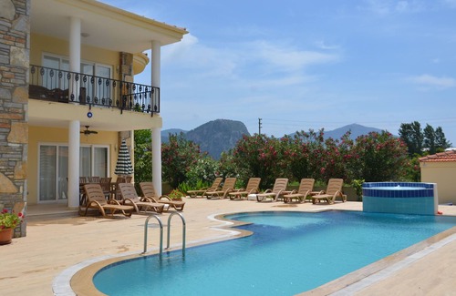Dalyan Villa | Impresionante, exclusivo 4 dormitorios, villa privada en una zona rural y tranquila