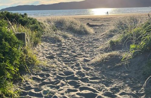 Paraparaumu Beach Apartamento | Stunning executive family home!