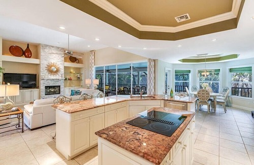 Beachview Country Club Estates Casa | Stunning Executive Golf Course Home Overlooking 7th Fairway! New to rental market!