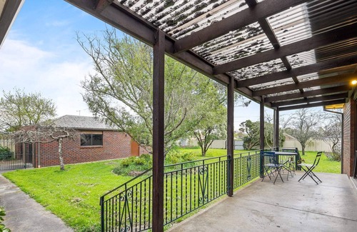 Canadian Apartamento | Family Friendly 4BR Holiday Home