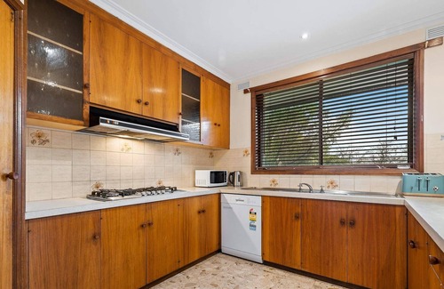 Canadian Casa | Stunning Family Friendly 4BR Holiday Home