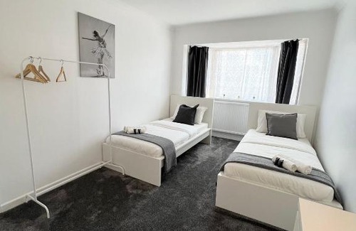 Dudden Hill Casa | Stunning Flat in Greater London