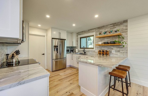 Blue Jay Cabina | Stunning Forest Views: Luxury Lake Arrowhead Cabin