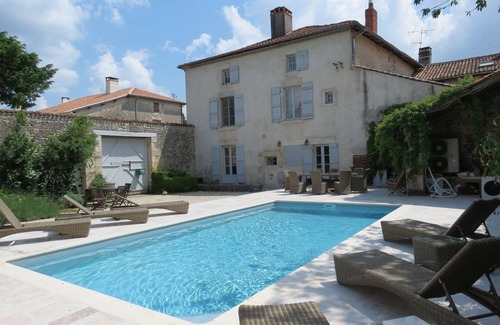 Verteuil-sur-Charente Casa | Impresionante propiedad de gran carácter en pueblo histórico.