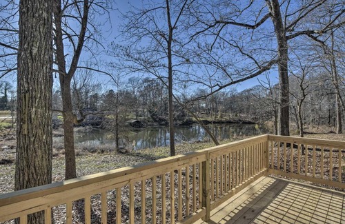 Greensboro Casa | Stunning Greensboro Home with Deck and Pond View!