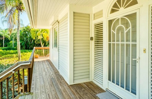 Chateaux Sur Mer Casa | Stunning Gulf Front Sanibel Home