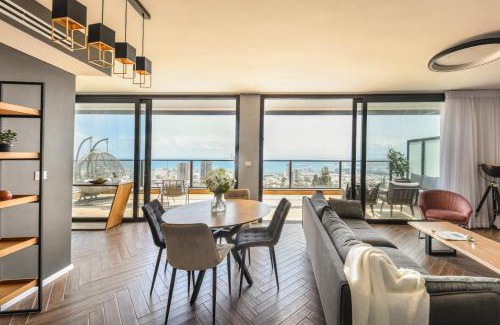 Haifa Apartamento | Stunning Haifa Bay Views Penthouse by Sea N' Rent