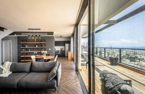 Haifa Apartamento | Stunning Haifa Bay Views Penthouse by Sea N' Rent