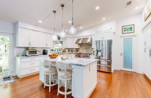 Ludlam Casa | Stunning High-End Home with Private Pool and Gourmet Kitchen
