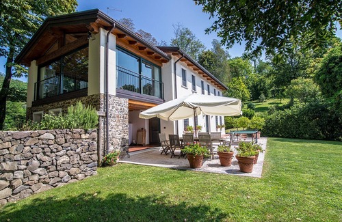 Salcedo Villa | # Impresionante villa en la cima de la colina con hermosas vistas, piscina y jardines.