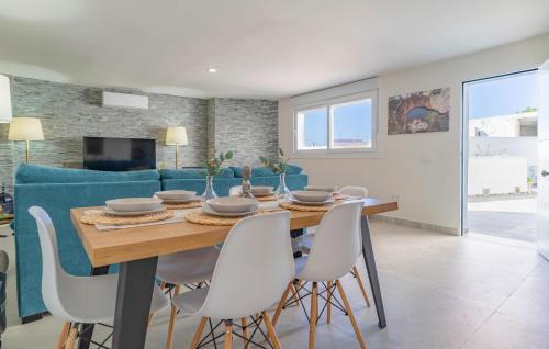 Benalup-Casas Vieja Casa | Stunning Home In Benalup-Casas Viejas